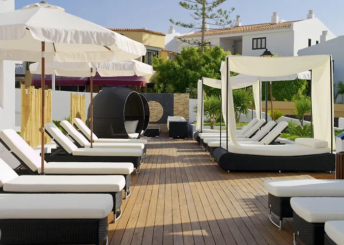 Regency Torviscas And Адехе